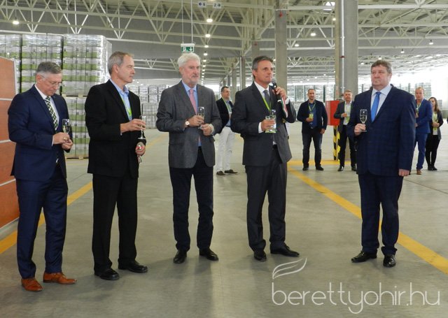 Tama raktárcsarnok átadó ünnepség 42